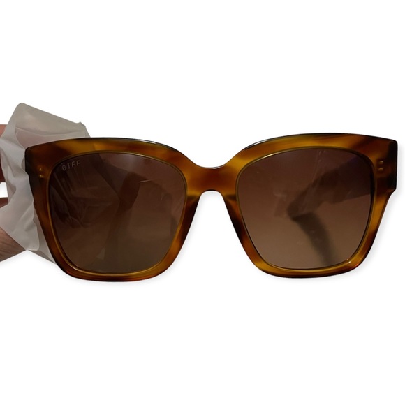 DIFF Bella II Sunglasses Andes Tortoise Frame Brown Gradient Lens Chunky Square - Picture 8 of 10